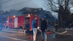 POŽAR NA NOVOM BEOGRADU Vatra izbila u stanu na 11. spratu