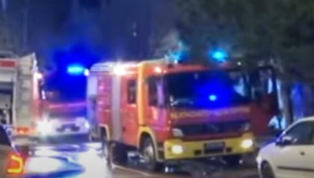STRAŠAN POŽAR BUKTI U NOVOM SADU Vatrena stihija guta hipermarket u industrijskoj zoni (VIDEO)
