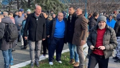Lažni ekolog Vladimir Vuletić i sumnjiva ekipa Velje Nevolje na protestima