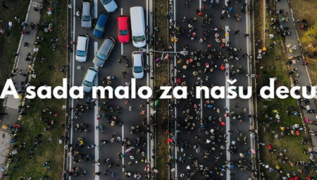 ŠAKA LJUDI MALTRETIRALA CEO GRAD Snimak iz vazduha pokazuje koliko ih je bilo na lažnom eko protestu! (FOTO)