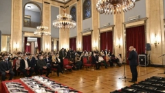 POVODOM MEĐUNARODNOG DANA VOLONTERA Vesić uručio zahvalnice sugrađanima