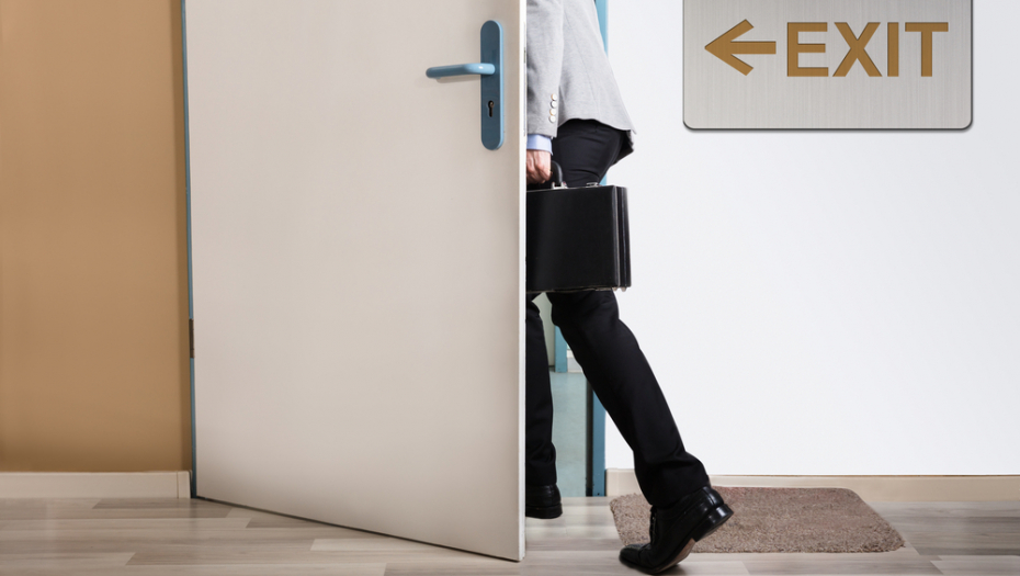 PRAVI SREĆNIK! Četiri godine nije radio ništa, pa tužio firmu za dosadu, sud presudio u njegovu korist i dobio čitavo bogatstvo