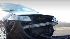 STRAVIČAN SUDAR U BEOGRADU! Povređenog izvlače iz automobila!