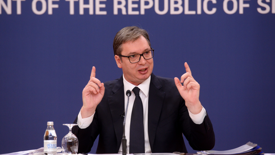 "IMAM VEĆ ČETVORO KANDIDATA" Vučić o odlasku sa čela stranke: Povlačim se