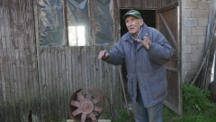 NEVEROVATAN IZUM DEDA RADOSAVA (91) IZ KOSJERIĆA Osmislio "korona ventilator" koji ubija virus!