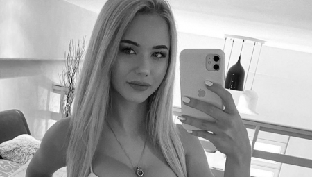 KIKA VEĆ JEDNOM POKUŠALA DA IZVRŠI SAMOUBISTVO?! Otkriveni novi stravični detalji iz života jutjuberke Kristine Đukić!