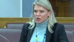 NOVA ANTISRPSKA HISTERIJA U CRNOJ GORI Udaraju na Šešelja zbog žene koja bi rušila crkve