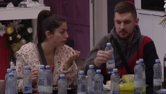 GRUJA VERIO MIMU! Bivši zadrugari staju na ludi kamen! (FOTO)