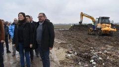 IRENA VUJOVIĆ OBIŠLA DEPONIJU U SOVLJAKU: Ta slika mora da se menja i na tome intenzivno i radimo (FOTO)