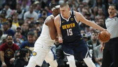SPREMA SE BOMBA U NBA LIGI! LEJKERSI KRENULI PO CENTRA! Lebron naredio: Dovedite mi njega!