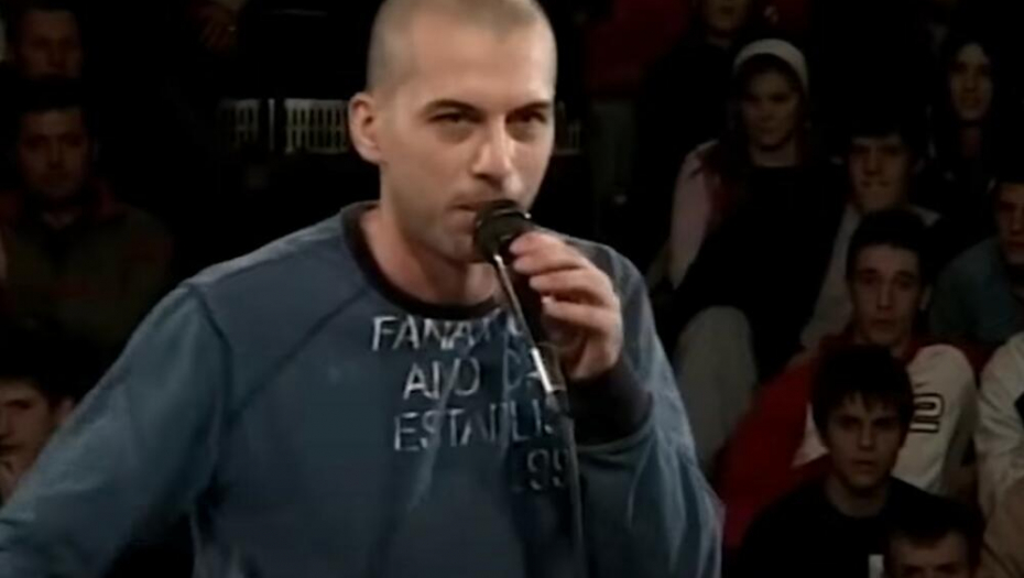 MAJKA GA JE RODILA NA PODU, OTAC NIJE NI ZNAO! Velika ispovest našeg pevača, odrastao je u trošnoj kući od trske i  blata