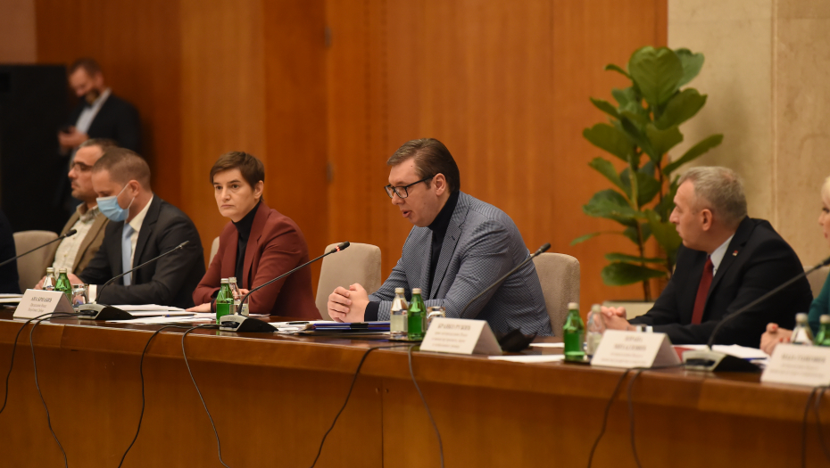 VUČIĆ NAREDIO Pošaljite Vojsku Srbije!
