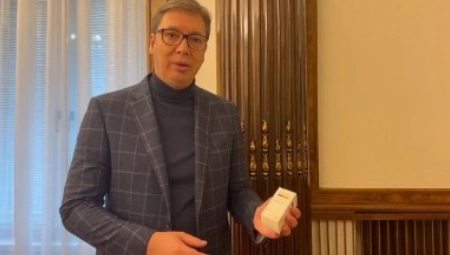 NOVI LEK PROTIV KORONE STIGAO Predsednik Vučić saopštio vest koja menja život građana Srbije