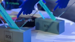 OTP banci dve nagrade za e-commerce uslugu