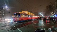 KOLAPS KOD PRAVNOG FAKULTETA Tramvaj izleteo iz šina, saobraćaj otežan u oba smera (FOTO)