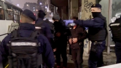 UHAPŠENO OSAM PRIPADNIKA ORGANIZOVANE KRIMINALNE GRUPE: Osumnjičeni za krijumčarenje migranata