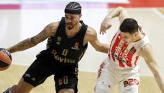 UŽASNA SCENA U MINHENU! Trinkijerijev igrač doživeo strašnu povredu! (FOTO)