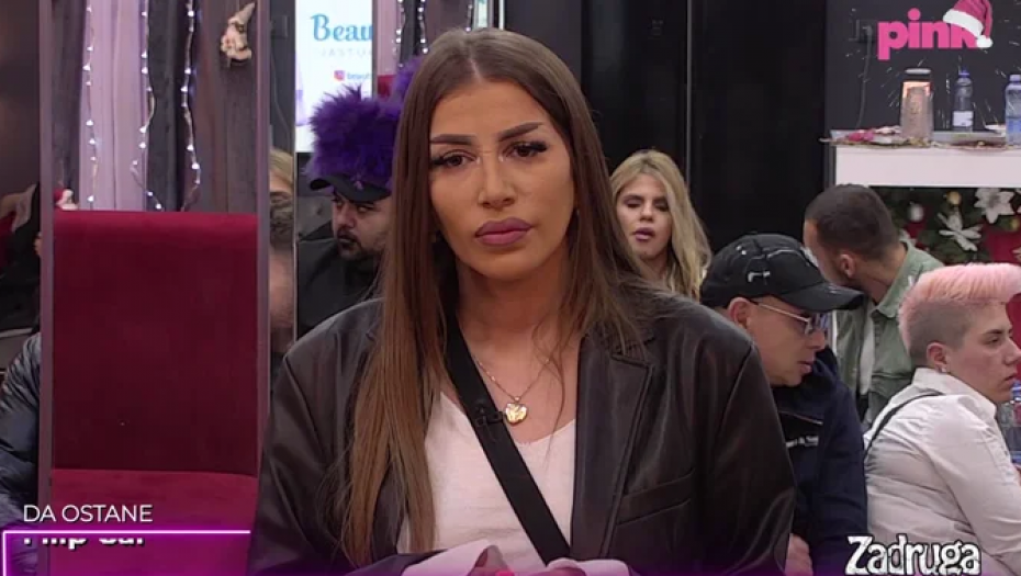 NOVINARI JE SATERALI U ĆOŠAK Dalila otkrila emocije prema Caru, a evo koje sumnje ima vezane za Dejana!