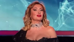 OVOJ HOT MANEKENKI JE SNEKI TETKA Muškarci uzdišu za njom, a tek da je vidite kada se skine! (FOTO)