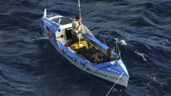 DRAMATIČNA AKCIJA SPASAVANJA Čamac sa migrantima tone kod grčkog ostrva Folegandros