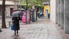 NEOBIČNA POJAVA ŠOKIRALA BEOGRAĐANE Pesak iz Sahare ostavlja tragove na automobilima i odeći, evo koliko je opasna "prljava kiša" (VIDEO)