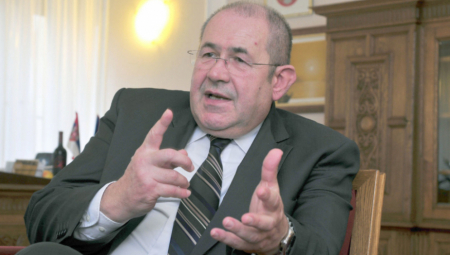 PASTOR ČESTITAO BOŽIĆ Da pazimo i cuvamo jedni druge