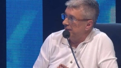 DOVEO ATMOSFERU DO USIJANJA! Saša Popović uzeo mikrofon, zasvirao harmoniku, a onda mu se on pridružio!