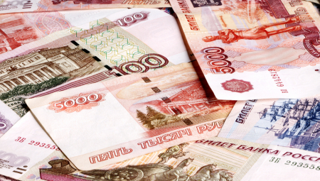 ZARADA 500%! Ko je 10.000 evra promenio u rublje i stavio u banku, sada trlja ruke!