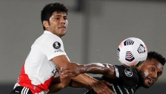 PARE GA NISU PROMENILE Dok drugi odmaraju na Sejšelima i Maldivima, on tegli cement i pravi štalu (FOTO, VIDEO)