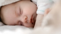 ŠTA UZROKUJE IZNENADNU SMRT BEBE? Do otkrića je došla doktorka koja je sama izgubila dete na ovaj način