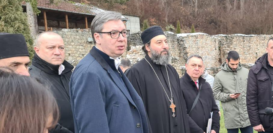 VUČIĆ OTKAZAO POSETU ŠKOLI U NOVOM PAZARU Predsednik Srbije će izjaviti saučešće porodicama četvorice poginulih mladića