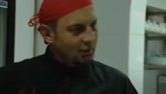 PAKLENI KUVAR DOŽIVEO JEZIVU SUDBINU Žena ga ostavila sa troje dece, a on danas ima još petoro i neprepoznatljiv je! (FOTO)