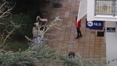 KRAJ DRAME: Crnogorac koji je pretio eksplozivom ispred banke, predao se policiji!