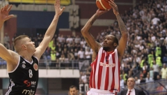 Amerikanac obukao Zvezdin dres, pa emotivnim rečima poslao poruku celoj Srbji (FOTO)