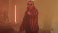 BRAVO ZA MALU KRALJICU, JA SAM TVOJ FAN! Devojčica koja sluša samo Acu Lukasa i zna celu pesmu napamet! (VIDEO)
