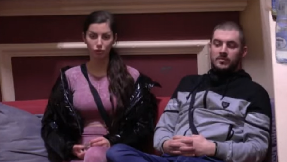SVESNA JE DA JE NE ZASLUŽUJEM! Oženjeni Gruja priznao da je u vezi sa Mimom, pa se javno obratio supruzi i zapretio ovime!