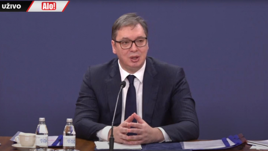MACA POJELA JEZIK?! Vučić snažno odgovorio na provokatorsko pitanje sa TV N1!