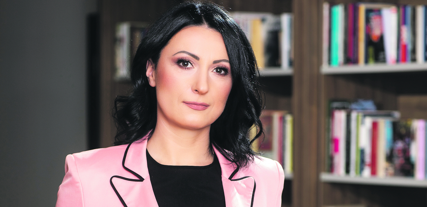 VLADANKA MALOVIĆ ODGOVORILA PONOŠU Jesi li se vratio u Srbiju, ili se još uvek brčkaš na moru u Lijepoj njihovoj?