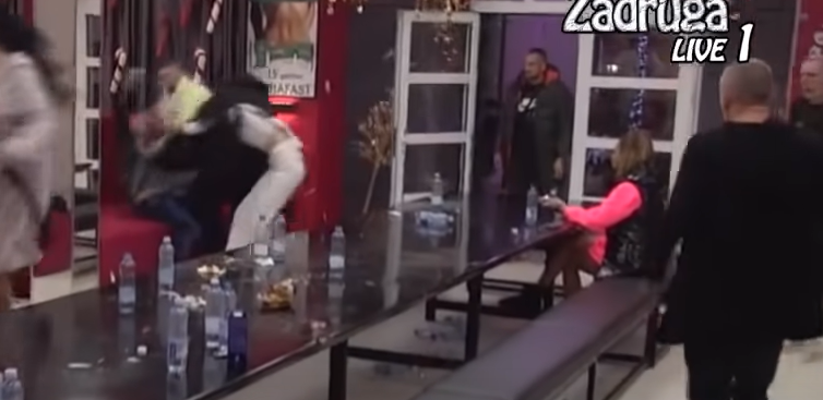 NEVIĐENA TUČA U BELOJ KUĆII! Mensur nasrnuo na Krleta, pljuštale jezive uvrede i psovke, obezbeđenje odmah uletelo da ih razdvaja!