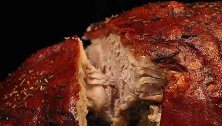 U komšiluku za kilogram i po pečenja tražili 60 evra: A CENA ŠPRICERA OBARA S NOGU!