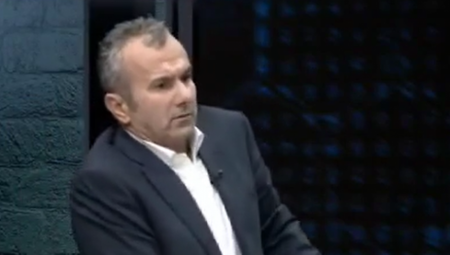 DEJO SAVIĆEVIĆ DIGAO REGION NA NOGE Urnebesan komentar fudbalske legende pred utakmicu Srbije i Crne Gore