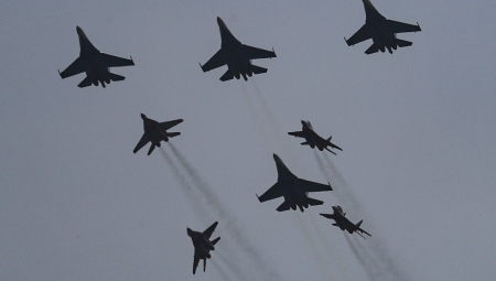 RUSKA BALTIČKA FLOTA Vojna vežba sa borbenim avionima Su-27