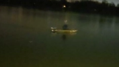 EVO KAKO TEČE POTRAGA ZA MATEJEM PERIŠEM Baterijskom lampom kroz mrak i čamcem na reci (VIDEO)