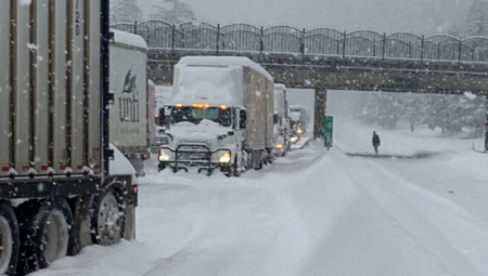 POGINULA BEBA I DEČAK U SNEŽNOJ OLUJI Stradale još dve osobe u Kanadi!