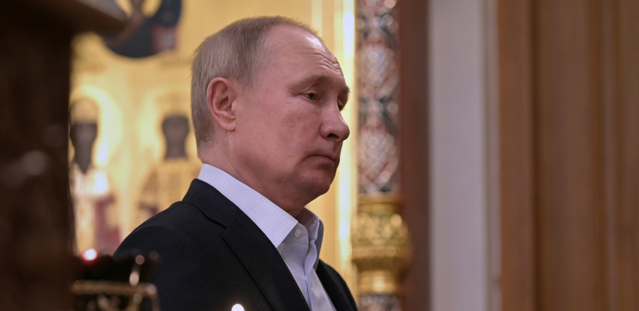 Evo zašto je putin bio sam na Božićnoj liturgiji