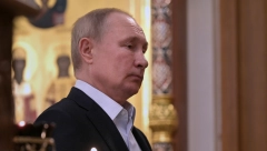 Evo zašto je putin bio sam na Božićnoj liturgiji