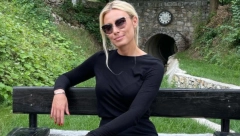 DAJANA PAUNOVIĆ U NIKAD VIĐENOM IZDANJU! Savršeno se*si u crnim pantalonama, pozirala i dobila lavinu komentara!