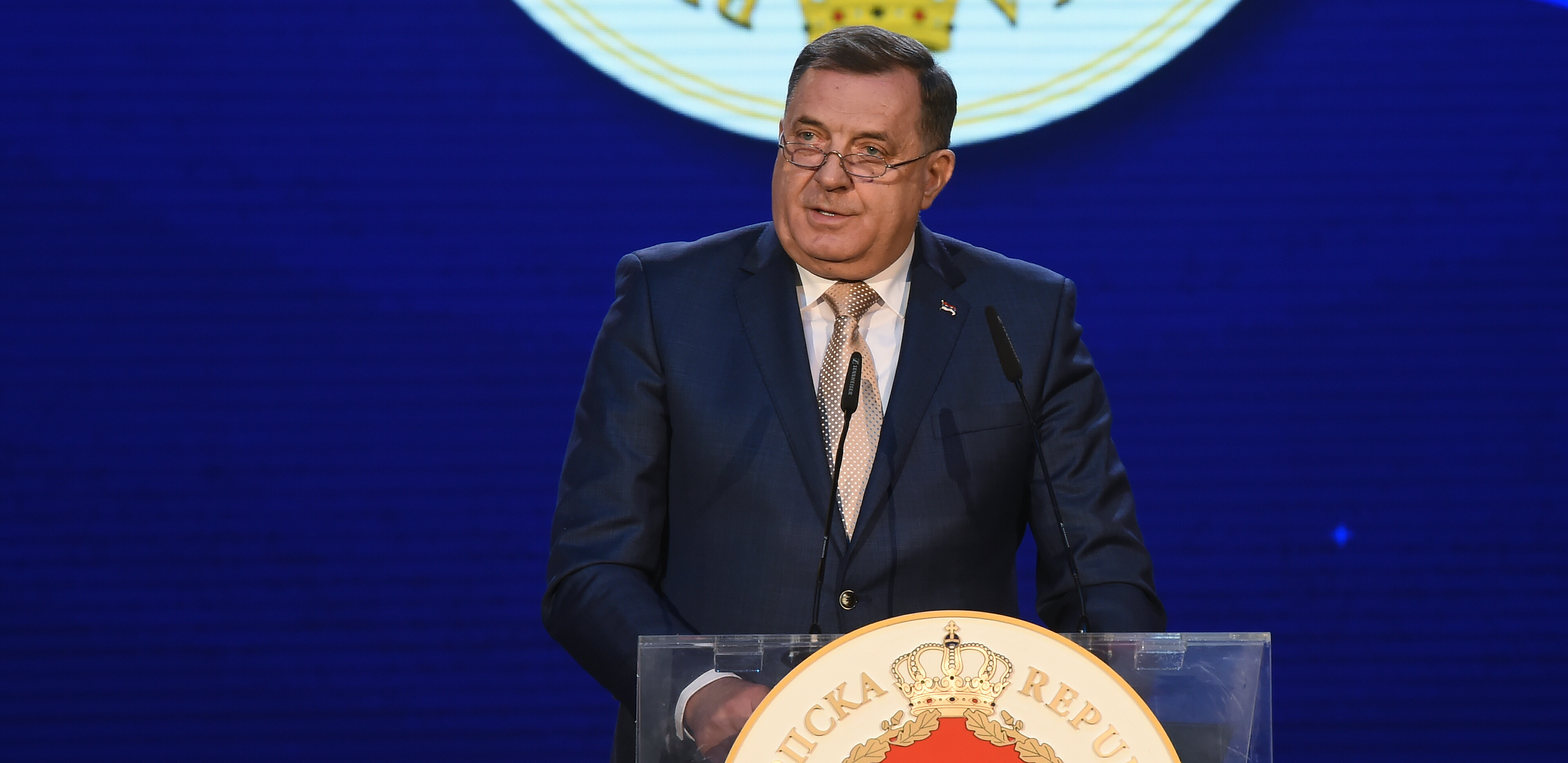 "SRBIJA JE SVAKE GODINE SVE JAČA" Dodik čestitao Vučiću i građanima Srbije Dan državnosti