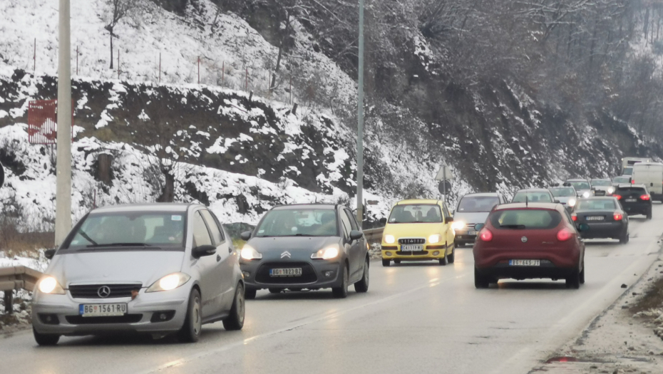 STANJE NA PUTEVIMA SRBIJE Teretna vozila čekaju 6 sati da izađu iz zemlje! Evo gde su najveće gužve