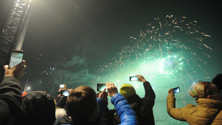 ZAPLENJENO 6 TONA ILEGALNOG VATROMETA Italijanska policija pretresa prodavnice i skladišta